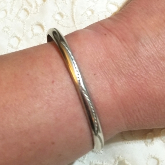 Navajo TAHE Vintage Sterling Wave Pattern Cuff Bracelet - Picture 4 of 8